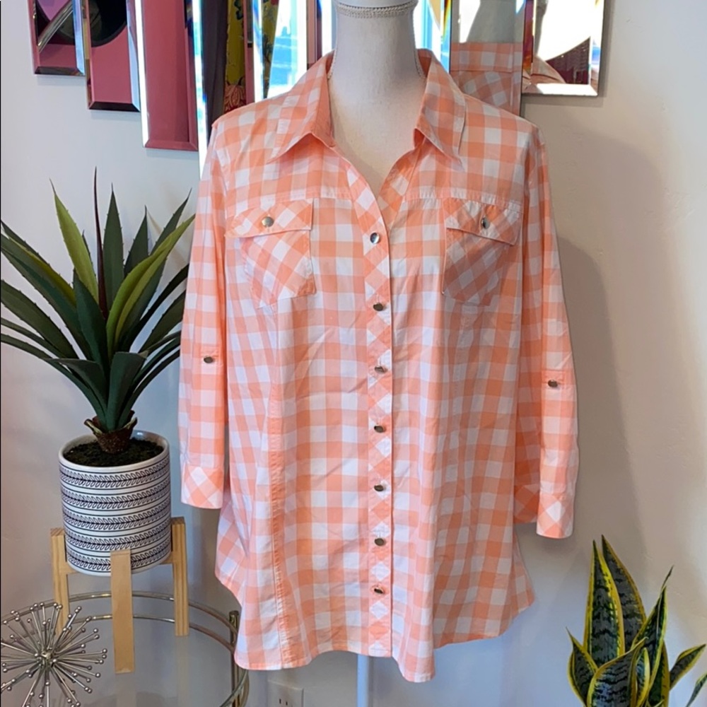 CJ Banks peach top